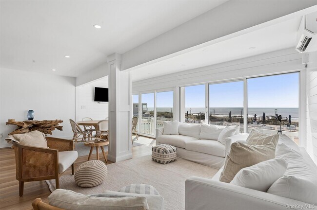 Foto del edificio - 585 Dune Rd