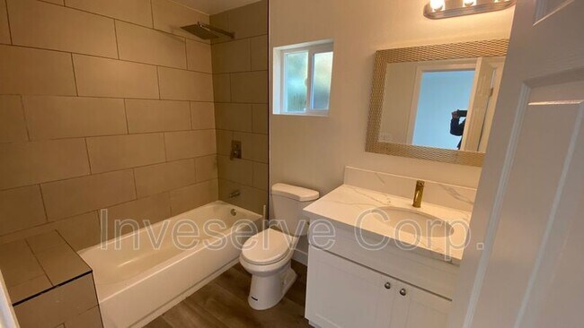 Foto del edificio - 1130 S Del Mar Ave