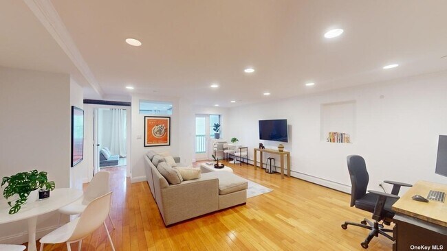 Building Photo - 83-71 116th St