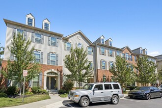 Building Photo - 42114 Piebald Sq