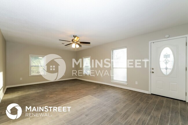 Foto del edificio - 2570 Hillcrest Dr