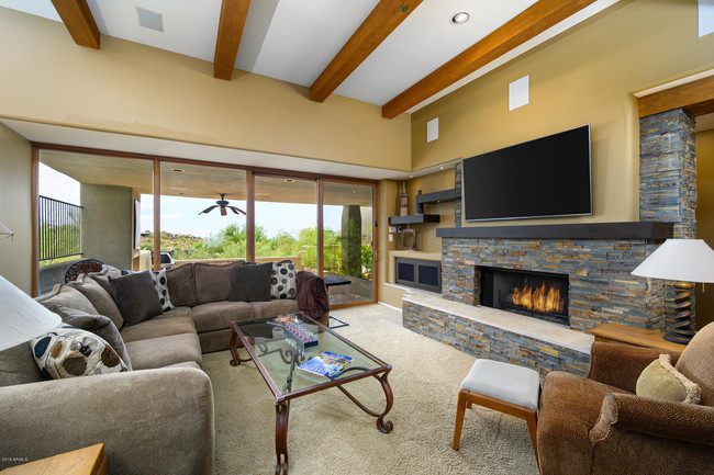 Building Photo - 10095 Graythorn Dr