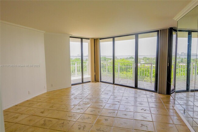 Foto del edificio - 1000 Quayside Terrace