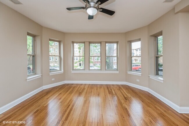 Foto del edificio - 6435 N Richmond St