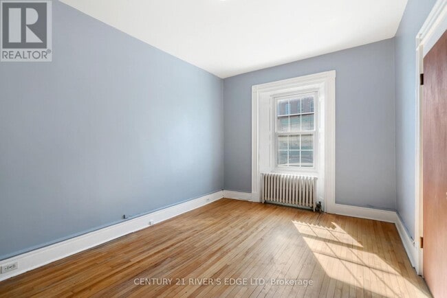 Building Photo - 29 Buell St