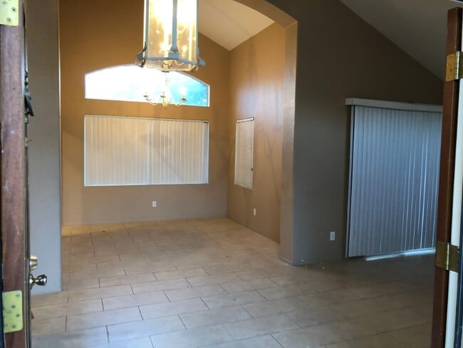 Building Photo - 28891 Biarritz Ct
