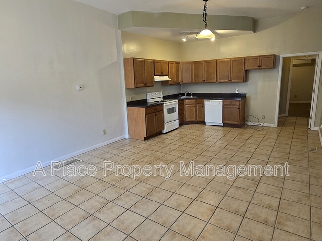 Building Photo - 3113 Magnolia Ave