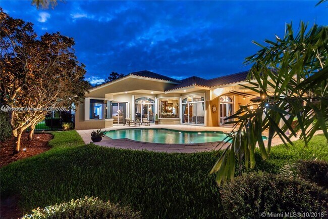 Foto del edificio - 2726 Meadowood Dr