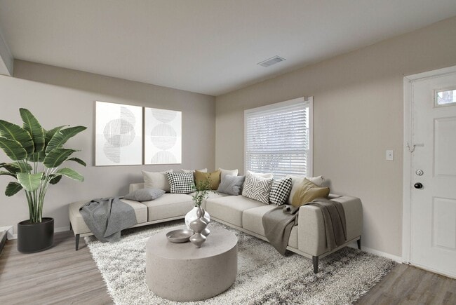 Building Photo - The Grove on 79th