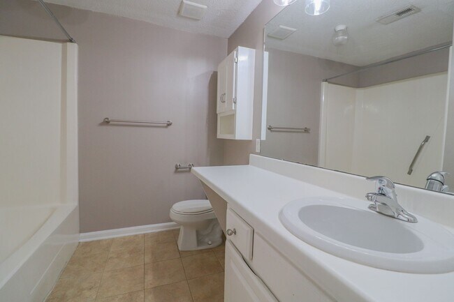 Foto del edificio - Super cute 2 bedroom condo in great Rock Hill location!