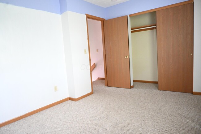 Building Photo - 917 Annagladys Dr