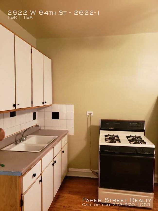 Foto del edificio - 2622 W 64th St