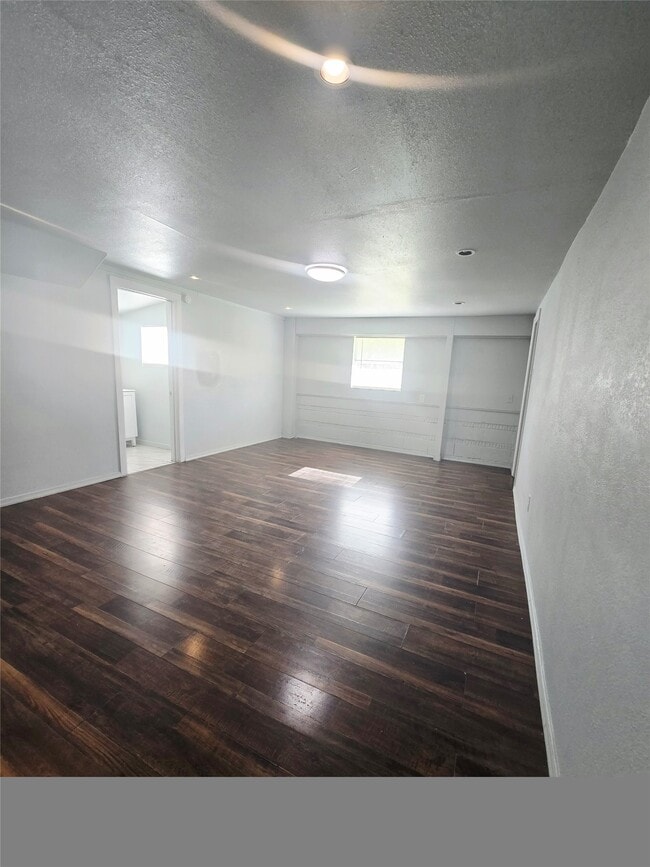 Building Photo - 5709 Craig St