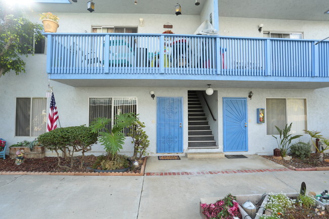 Building Photo - Megan Court Apartments