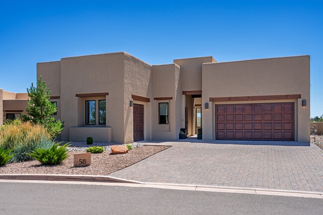 Building Photo - 58 Paseo Las Terrazas