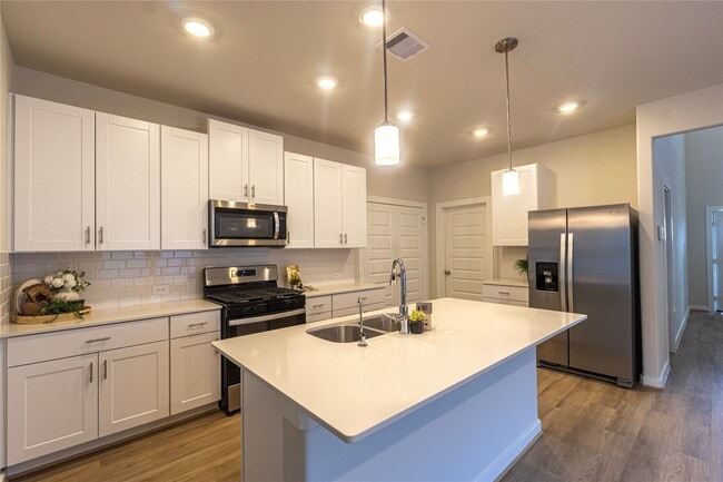 Foto del edificio - 18672 Presswood Wy Dr