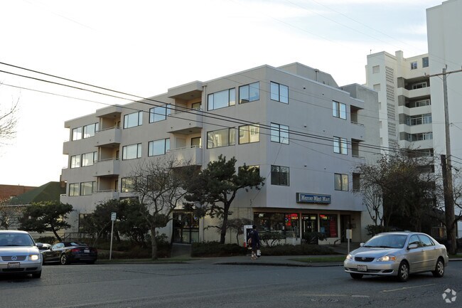 Building Photo - 409 W Mercer St