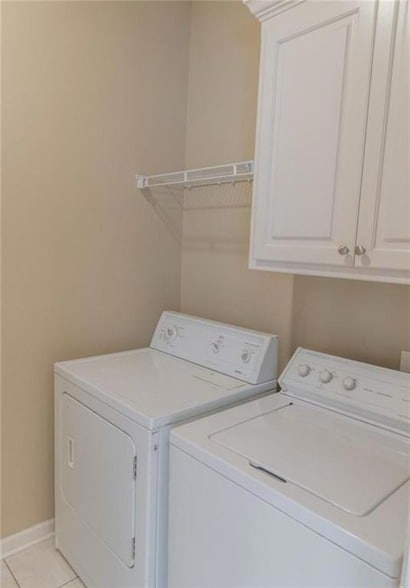 Building Photo - 5668 Ducros Dr