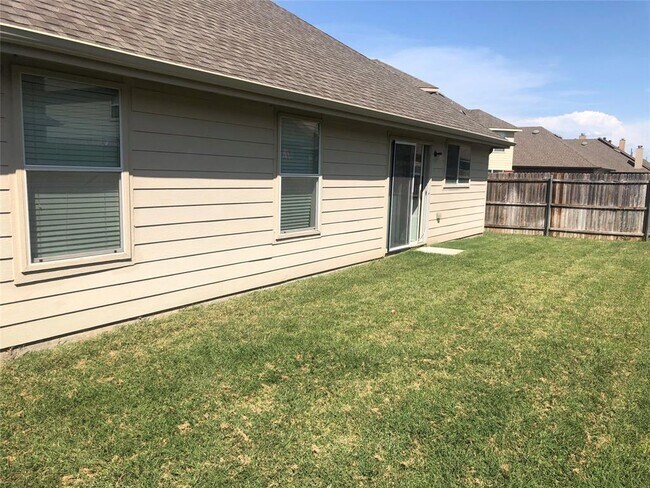 Building Photo - 1404 Ocotillo Ln