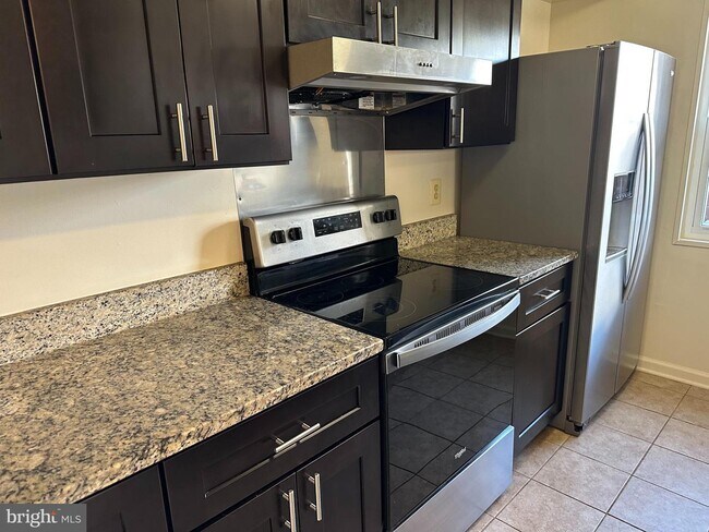 Building Photo - 9830 Hagel Cir