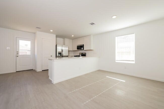 Building Photo - 18053 Trepito Ave