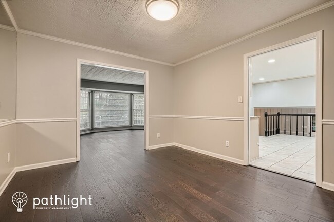 Building Photo - 5381 Willow Point Parkway