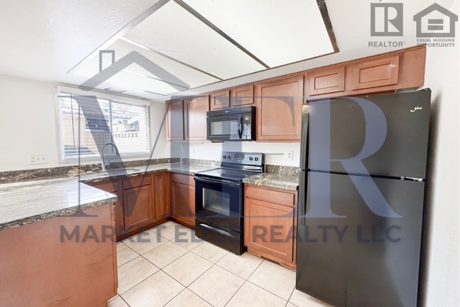 2Bed/1.5Bath Townhome at Glendale/43rd Ave! Ready for Immediate Move-In! - 2Bed/1.5Bath Townhome at Glendale/43rd Ave! Ready for Immediate Move-In!