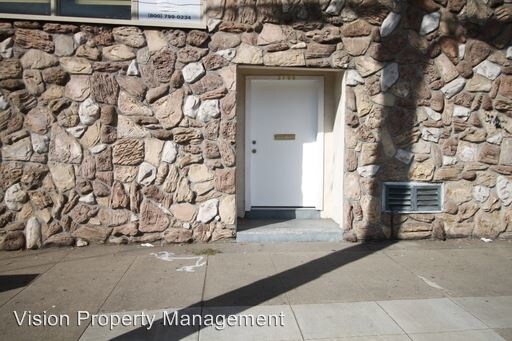 Building Photo - 2706 School St