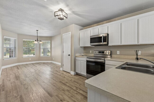 Foto del edificio - Stylish, Move-In Ready Living in Justin