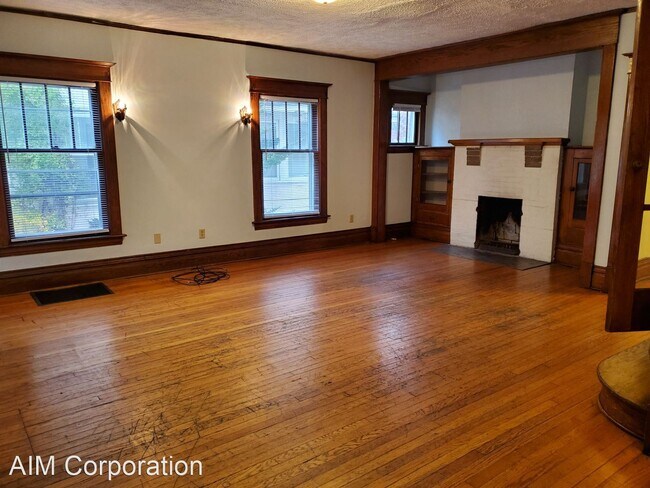Foto del edificio - 4 br, 1.5 bath House - 928 W Lovell Street