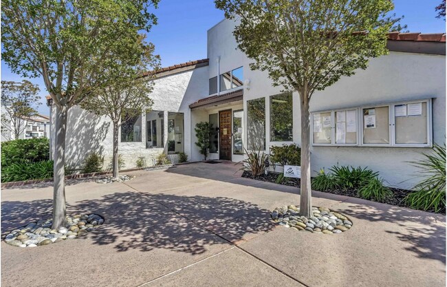 Building Photo - Available Now! Spacious 2 Bed, 2 Bath in t...