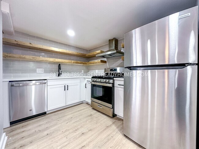 Foto del edificio - 7410 Evans St