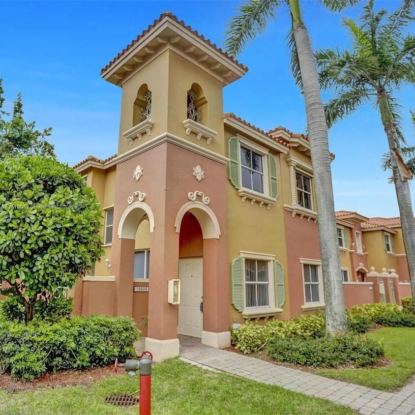 Foto principal - 10666 SW 7th St