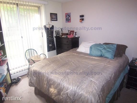 Primary Photo - 144 Kenrick St