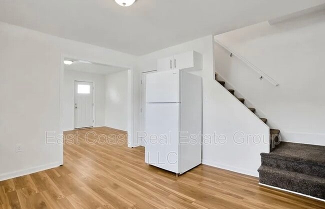 Building Photo - 15729 Fenton Ave