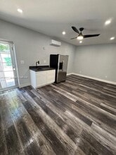 Building Photo - 4610 SW 134th Ave