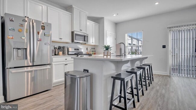 Building Photo - 8300 Thomas Proctor Dr