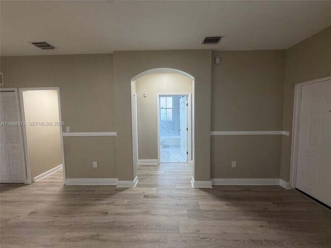 Foto del edificio - 2637 SE 16th Terrace