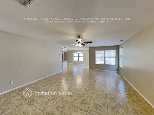 Foto del edificio - 12808 N Main St