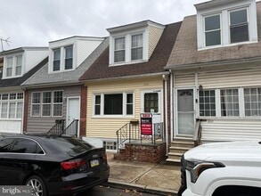 Building Photo - 1535 Willow St