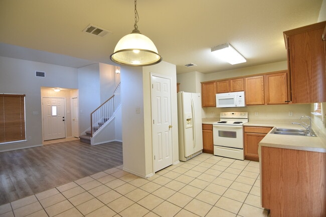 Building Photo - 4805 Causeway Ct