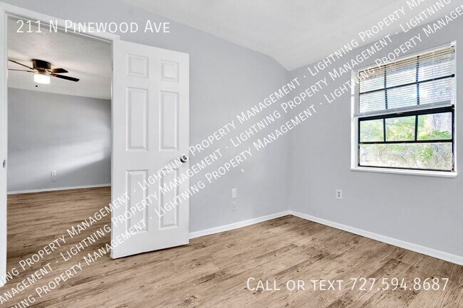 Foto del edificio - 211 N Pinewood Ave