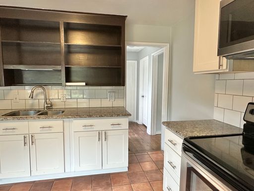 Foto del edificio - Beautiful 3 Bedroom home in desirable Ball...