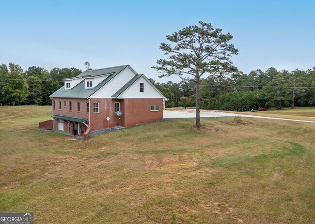 Foto del edificio - 375 Luther Bailey Rd