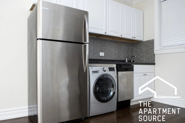 Photo - 1056 W Lill Ave Apartment