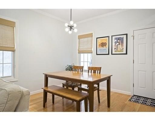 Foto del edificio - 744 E 3rd St
