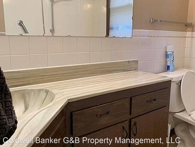 Foto del edificio - 3 br, 1 bath House - 1220 SW Plass Ave