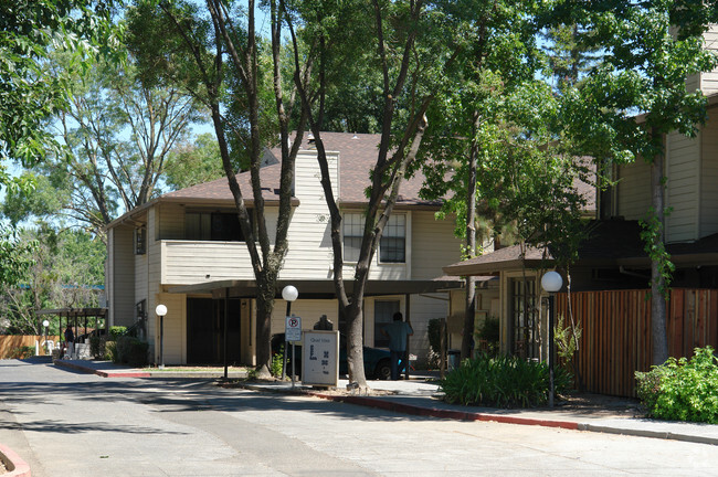 Foto del edificio - Quail Vista Apartments