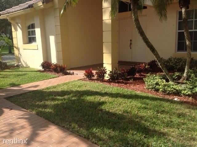 Foto del edificio - 4 br, 3.5 bath House - 993 Shadyside Ln Th...