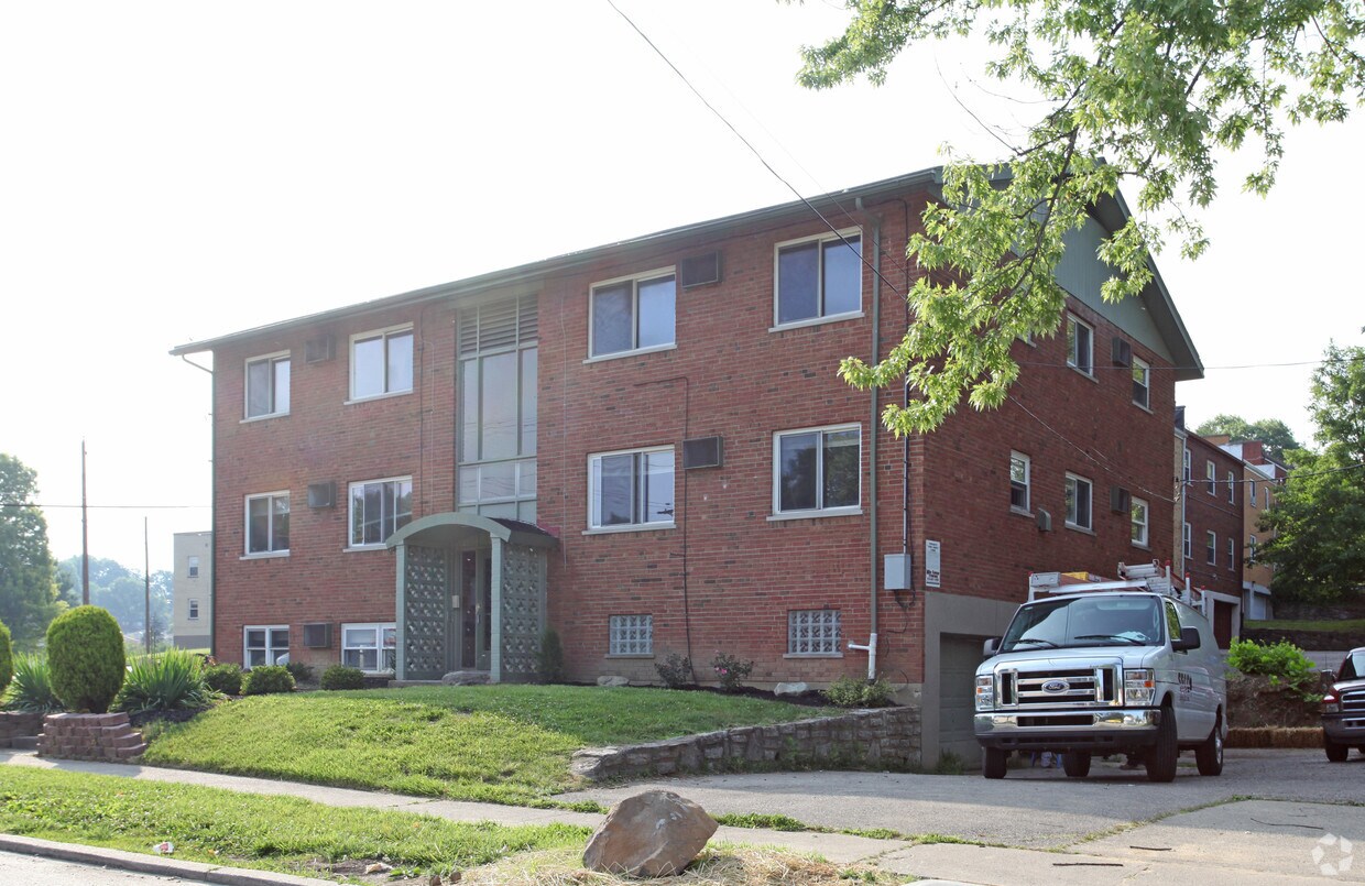 3207 Westbrook Dr, Cincinnati, OH 45238 Apartments in Cincinnati, OH